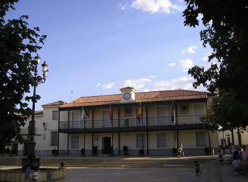 Plaza De La Villa Y Ayuntamiento, Daganzo De Arriba