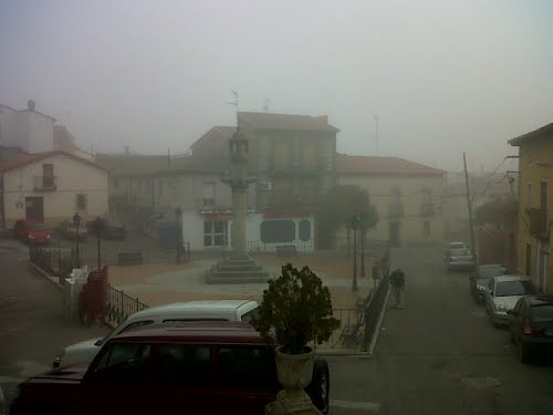 Plaza De Nombela Con Niebla