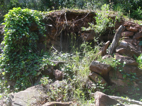 Barraca De Pedra Seca Derruida