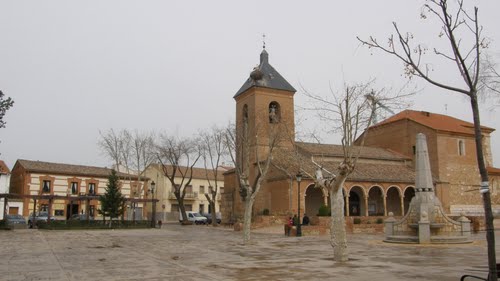 Plaza Mayor De Alovera