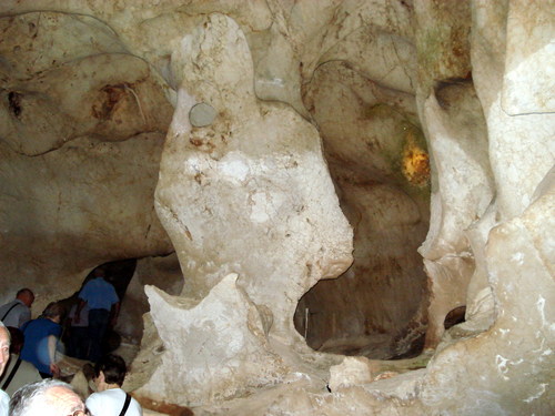 La Diosa Fenicia Noctiluca En La Cueva Del Tesoro En RincÃ³n De La Victoria-Malaga