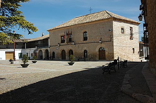 Villamayor De Santiago, Plaza Y Ayuntamiento