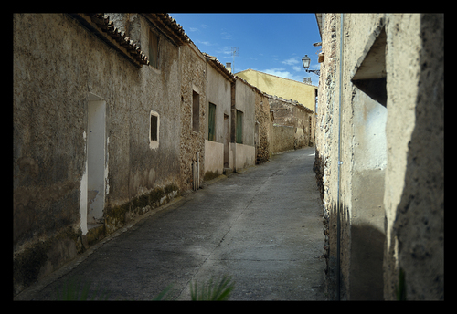 Por La Calle De Alcalá, De Moncayo.