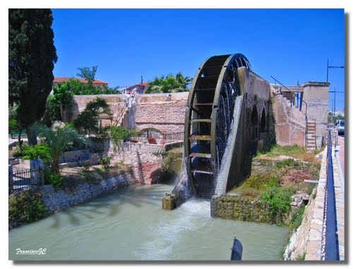 Noria ...MEDIEVAL WHEEL 