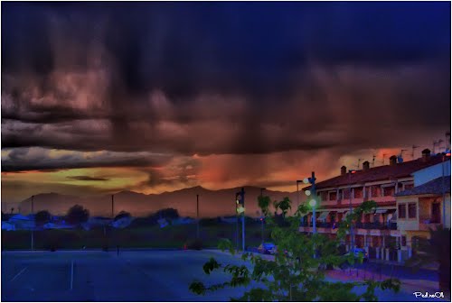 Una Pequeña Tormenta (A Small Storm)