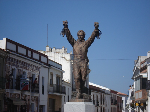 Monumento Al Cascabelero.