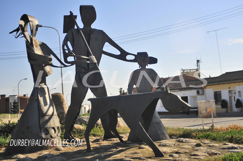     Altorricon Escultura En El Paseo De Aragon     