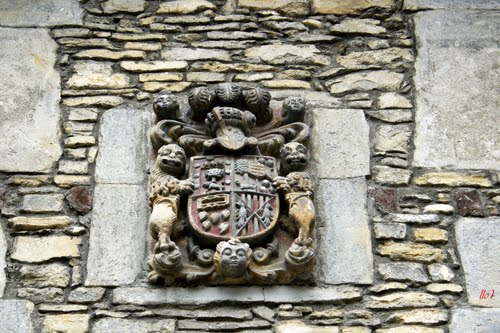 Miradas (¿Mirando Al Tiempo,o, El Tiempo Te Mira?)