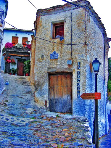 Ayuntamiento de Bubion imagen de fachada