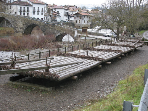 Almadia Y Puente Romano