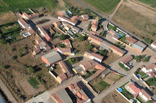 Vista Aérea De La Iglesia De Gigosos De Los Oteros
