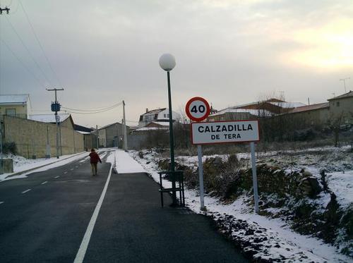 Entrada A Calzadilla De Tera Desde Calzada