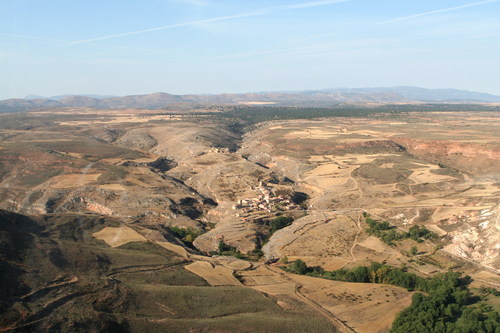 Foto AÃ©rea De Caracena Y Su Castillo