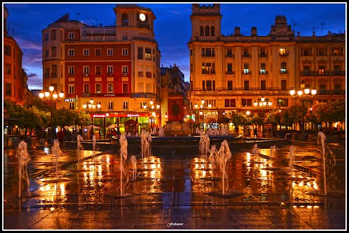 Plaza  De  Las  Tendillas  Con  Reloj  Flamenco.Vista Nocturna (f) Dedicada  A  **Toninaji El NiÃ±o**.Tendillas Square And Unique Flamenco  Clock. Night View (f) Please  Enlarge To See  Better