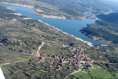 Vista Aérea De El Berrueco Y El Embalse Del Atazar