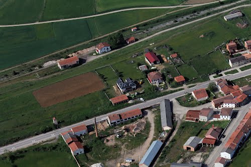 Vista Aérea De Hontoria Del Pinar Y Su Antigua Estación Del Ferrocarril