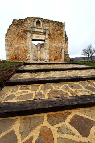 Ruinas Iglesia De Fresneda De La Sierra