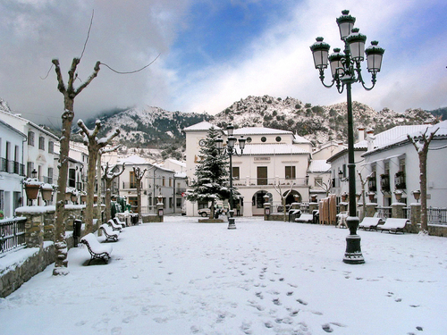 Grazalema Nevada. Plaza Mayor.
