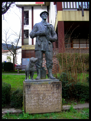 Estatua Al Pastor, Idiazabal
