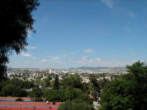 Vista A La Ciudad Desde El Cerro De Las Campanas