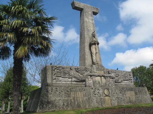Monumento Al Aviador Loriga. LalÃ­n