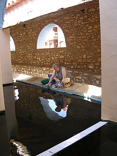 Fent La Bugada Als Llavadors