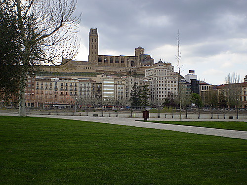 LA SEO ANTIGUA,DESDE LOS CAMPOS ELISEOS