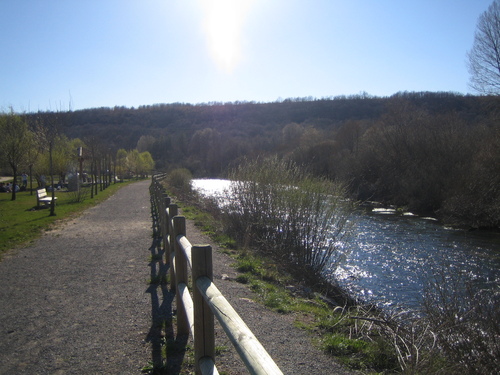 Paseo Por La Orilla Del RÃo