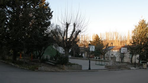 Castilblanco De Henares, Plaza Y Fuente