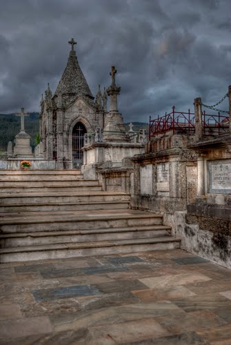 No Es Serio Este Cementerio. Dedicada A Achiper