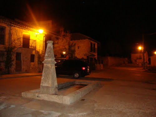 Fuente De Noche De Quintanas Rubias De Abajo