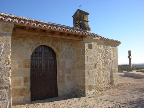 Santuario Entrada - Monterrubio De Armuña - Salamanca - España
