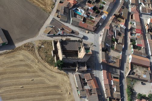 Vista Aérea Del Castillo De Montellano En Narros De Saldueña