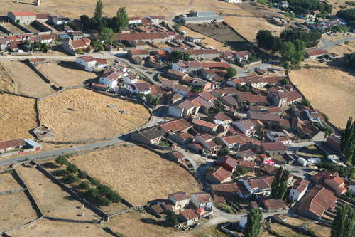 Vista Aérea Del Paisaje Urbano De Navadijos