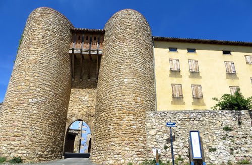 Puerta Amurallada De Peñacerrada (Ãlava). PaÃs Vasco. España.