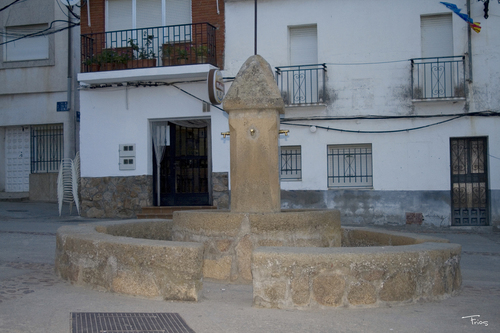 Ayuntamiento de Peraleda De San Roman imagen de fachada