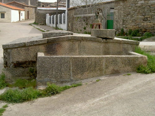 FUENTE ANTIGUA