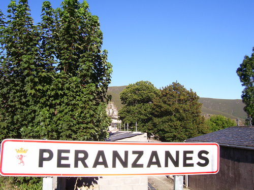 Entrada A Peranzanes Desde Trascastro Y Chano