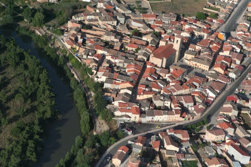 Vista Aérea De Pesquera De Duero Y Del RÃo Duero