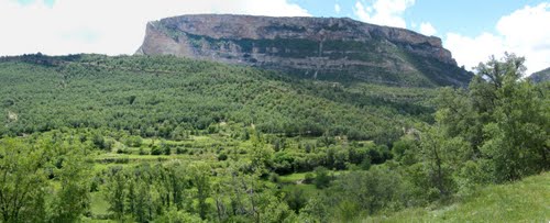 Meseta En La Embocadura Del Valle Del Pitarque
