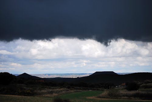 Sensación. Mirando Con Antifaz...