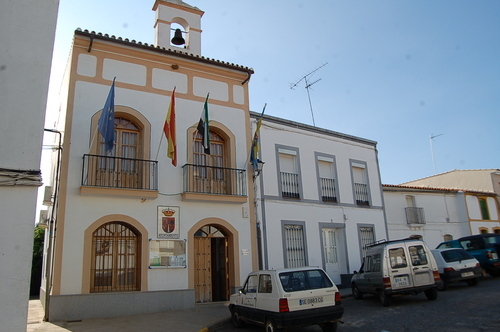 Ayuntamiento de Puebla De Obando imagen de fachada