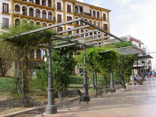 Marquesinas Y Bancos En Paseo Del Romeral De Puente Genil.