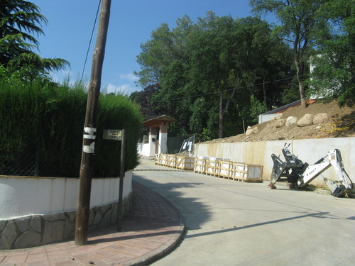 Carrer Dels Esquirols (esquerra) - Carrer D´Aglans (dreta)