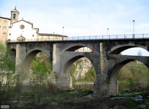 Ayuntamiento de Roda De Ter imagen de fachada