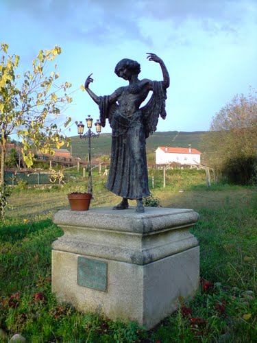 Estatua Bella Otero