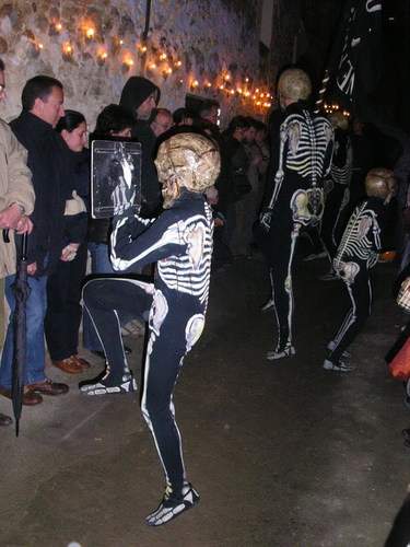 Dansa De La Mort Al Carrer Dels Caragols