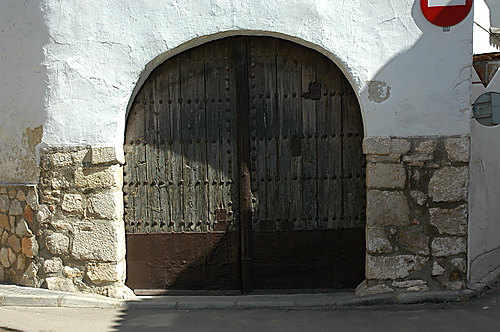 Villamayor De Santiago, Portón