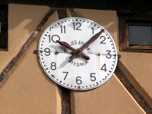 CANALES DE LA SIERRA (Siete Villas)-detalle De La Torre Del Reloj.